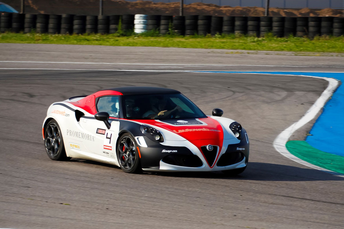 Alfa Romeo 4c launch edition